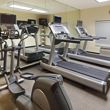 Fairfield Inn & Suites Charlotte Arrowood Kültér fotó